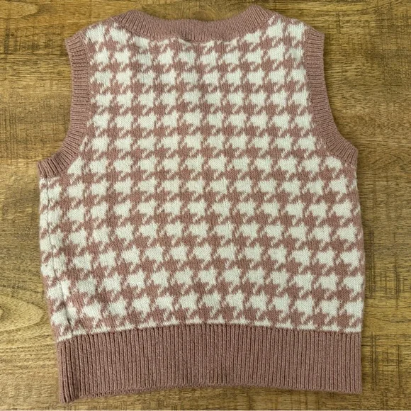 Abercrombie Kids Pink and White V-Neck Sweater Vest-Size 11/12 - Picture 4 of 6
